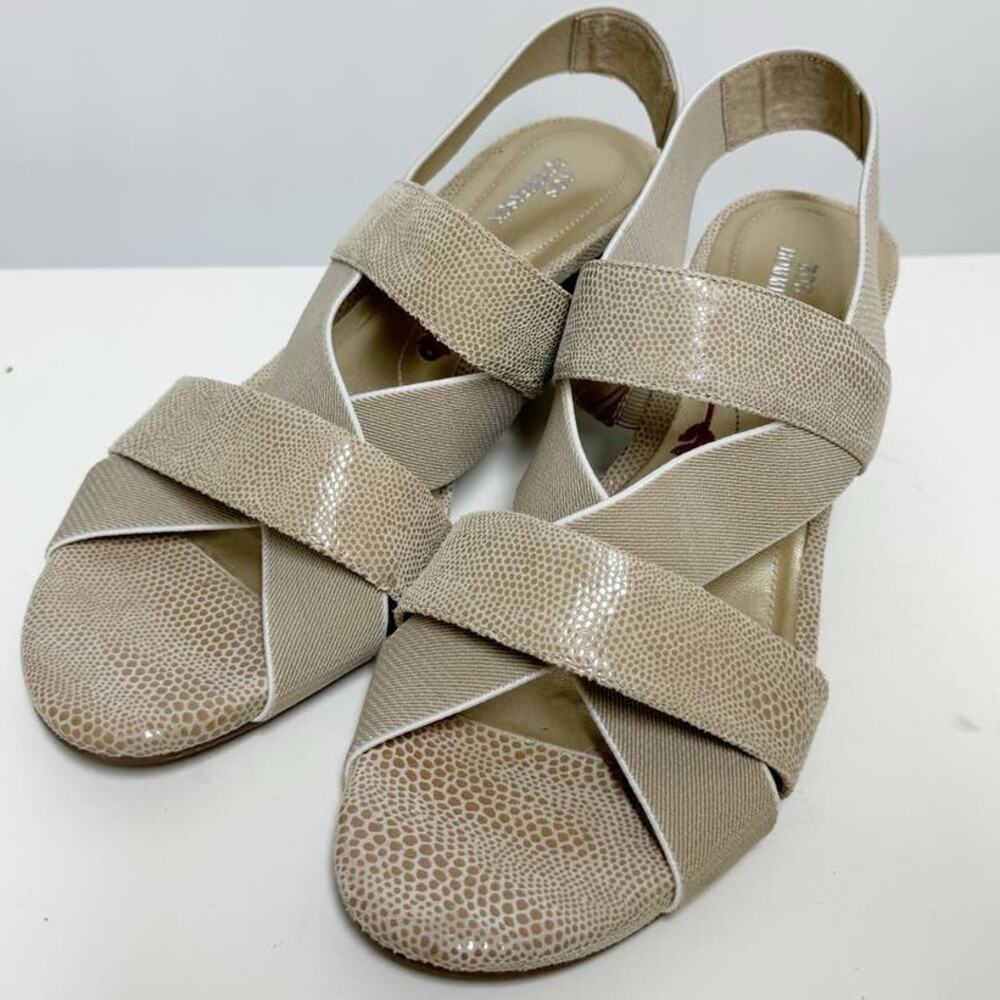 Ros Hommerson Womens Wynona Comfort Nude Strap Wedge Sandals 8N